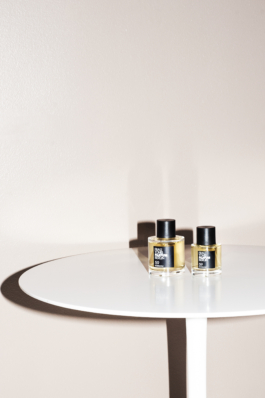  fotografie, fotodesign, Photography, Grafik Design, Design, Kommunikation, visuelle Komunikation, Frau Tonis Parfum, Kampagnen, Berlin