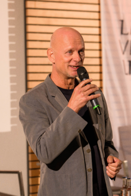  Nora Blum, Fotografin Berlin, Fotoshooting Berlin, Portraitshooting, Editorial-Fotografie Berlin, Musikerportraits Berlin, Fotografin Berlin, Fotoshooting Portrait